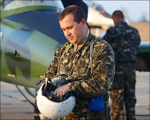 летчик 2-го класса подполковник Юрий Чоловский