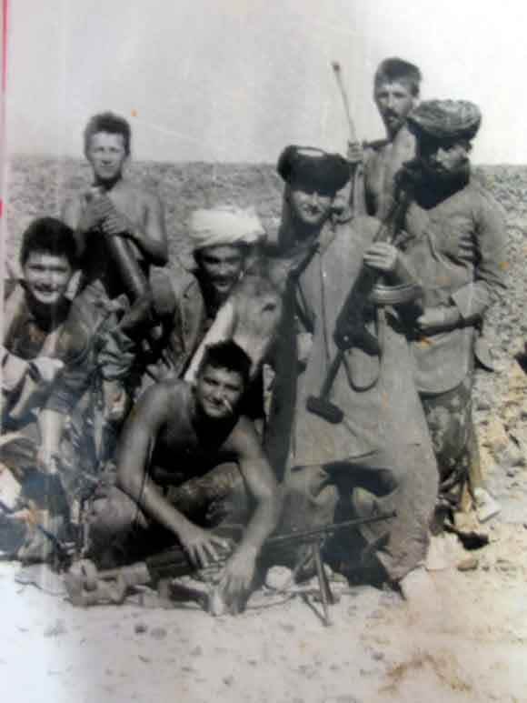 Александр Завгородний справа