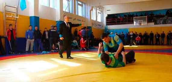 чемпионат Крыма среди мужчин по национальной борьбе «куреш»