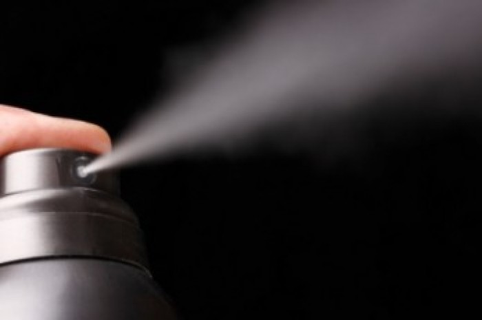 слезоточивый газ из баллончика