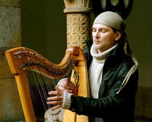 Элизбар (Alizbar, настоящее имя - Эдуард Шухари (венг. Eduard Suhari) - российский и венгерский музыкант-мультиинструменталист, композитор