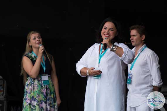 советская и российская народная и эстрадная певица Надежда Бабкина