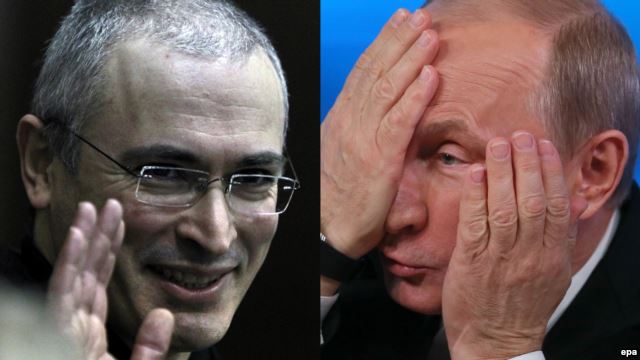 Бывший руководитель «ЮКОСа» Михаил Ходорковский (на фото слева) и президент России Владимир Путин