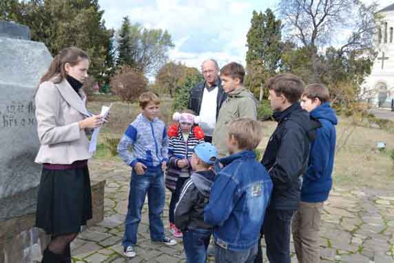 На территории заповедника «Херсонес Таврический» при поддержке РОО «Мы-севастопольцы» состоялся квест среди воспитанников воскресных школ города. 