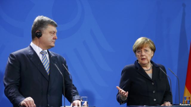 Петр Порошенко и Ангела Меркель на пресс-конференции в Берлине, 1 февраля 2016 года
