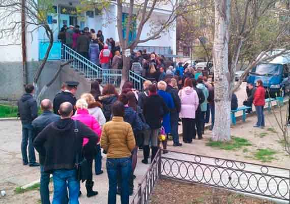 В детскую поликлинику Севастополя нужно занимать очередь ночью