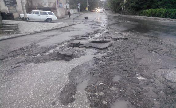 дорога не выдержали испытания дождливой погодой после проведённого капитального ремонта
