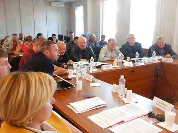 В Законодательном собрании Севастополя впервые прошёл круглый стол по обсуждению проблем в аграрной отрасли региона.