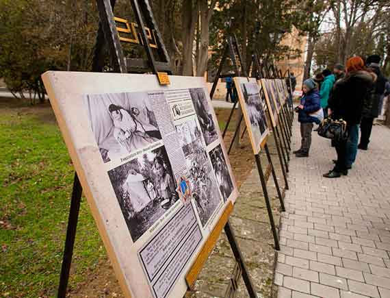 19 февраля в рамках проекта «Исторический вернисаж» в Государственном историко-археологическом музее-заповеднике «Херсонес Таврический» открылась выставка «Фотоаппарат Калашникова».