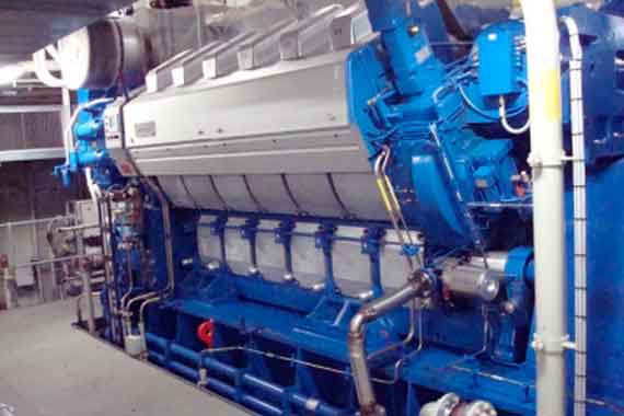 Генератор Wärtsilä 8L20 выдает 1600 кВт при 1000 оборотах в минуту. Это целая электростанция.