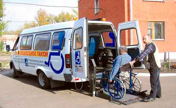 На балансе «Севавтотранса» находятся два специализированных автобуса для перевозки инвалидов, один из них - в неисправном состоянии.