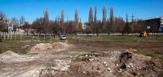 Группа археологов, проводящих разведочные работы на улице Воровского в Симферополе, обнаружила остатки древних инженерных коммуникаций