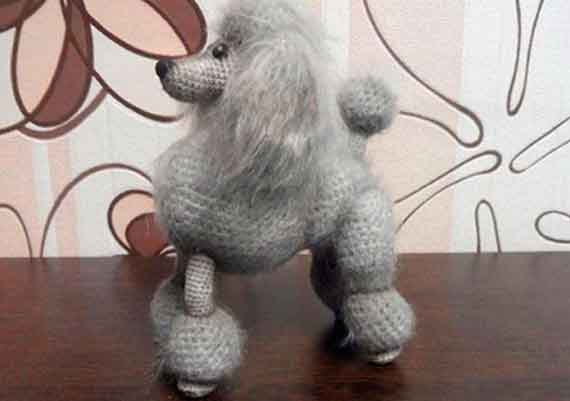 вязаный игрушечный пудель Керли