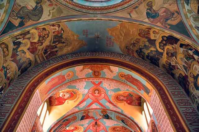 Интерьер Покровского собора Севастополя