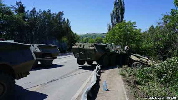 попавший в аварию бронетранспортер принадлежит одному из воинских подразделений береговой обороны Черноморского флота России из Перевального
