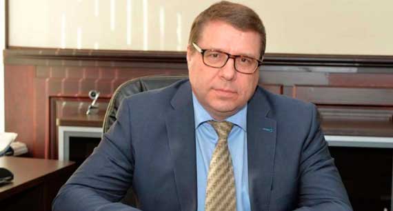 чиновник Николай Брусникин