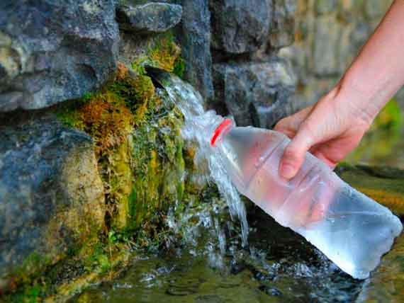 родниковая вода, вода из родника