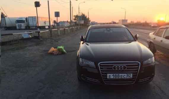 Он ехал на новой Audi с номером Е188ЕС, 82 регион