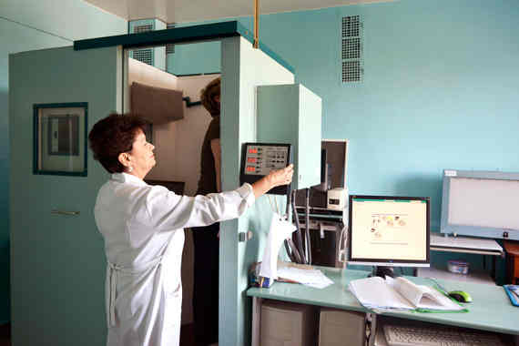 аппарат РУМ-20 СГ 312, в рентген-кабинете севастопольской психбольницы, введенный в эксплуатацию в 1981 году