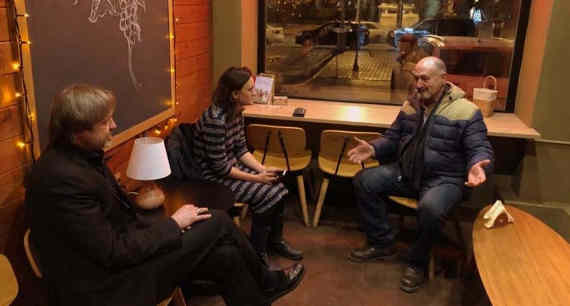 Популярное кафе CoffeeStudio в центре Севастополя, принадлежащее многодетному бизнесмену из Ливана, закрывается. Правительство города выгоняет его из арендованного помещения
