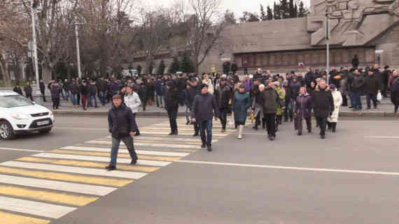 Более двухсот севастопольских предпринимателей, лишившихся бизнеса из-за закрытия торгово-развлекательного центра «Муссон», написали обращения в адрес Президента России Владимира Путина