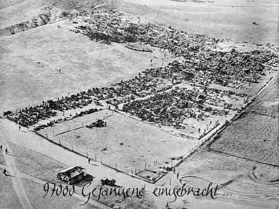 Один из лагерей под Севастополем в июле 1942 г. Из фотокниги «Wir kämpften auf der Krim», 1942