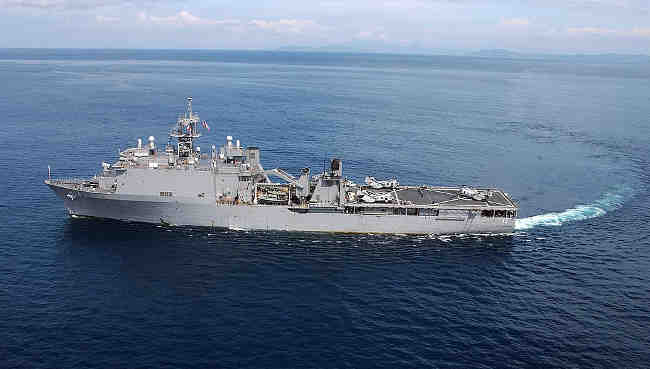 Десантный корабль USS FortMcHenry (LSD 43) Военно-морского флота США