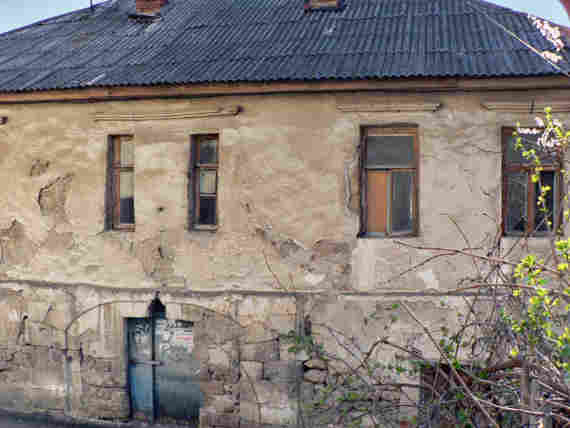 Дом Мануйли в 2006 г.