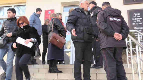 Коммерсантов от туризма в Севастополе утихомиривала полиция