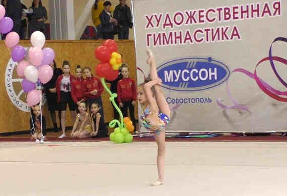 в спорткомплексе «Муссон» прошло Открытое первенство СК «Муссон» по художественной гимнастике. В соревнованиях приняло участие около 170 гимнасток