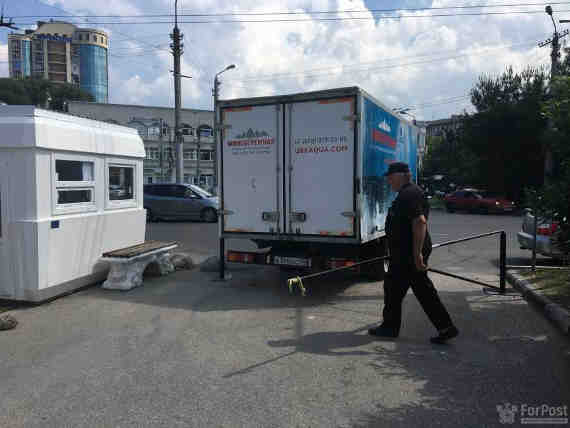 в Севастополе перекрыли проезд на площадь 50-летия СССР