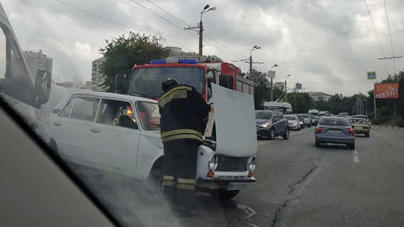 ДТП на проспекте Гагарина в Севастополе вчера вечером парализовало движение и привело к травмам. Авария произошла напротив остановки общественного транспорта «улица Дмитрия Ульянова» в час пи