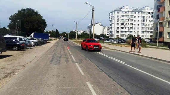 Водитель автомобиля Ауди, двигаясь по улице Казачья, не успел среагировать на внезапное появление пешехода и совершил на него наезд. С различными травмами ребёнок был доставлен в детскую больницу