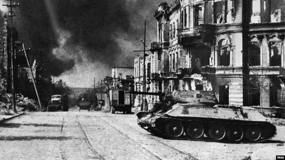 Севастополь. Вид на улицу Ленина в день освобождения города, 1944 год