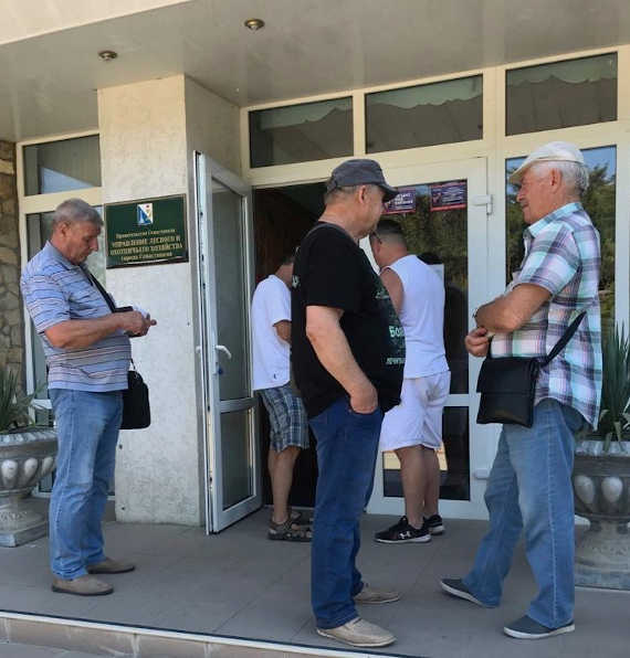 В преддверии охотничьего сезона, который приходится на конец июля, охотники Севастополя идут за разрешением на добычу мелких пти