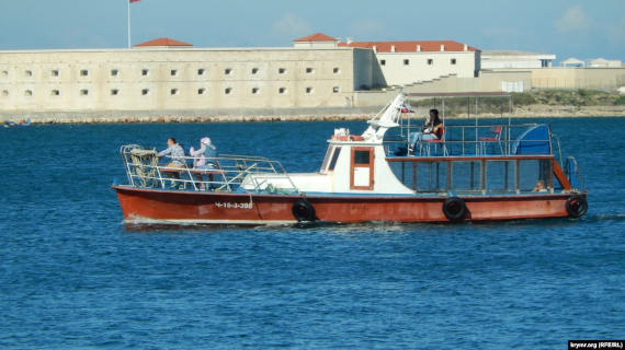 В Севастополе частные фирмы продолжают проводить морские экскурсии для туристов