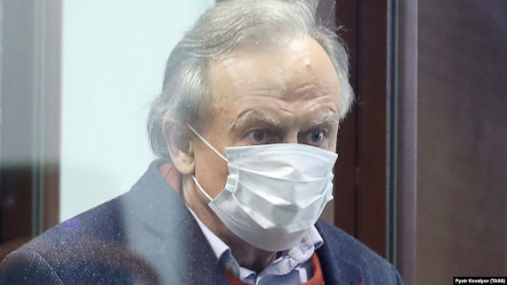 Обвиняемый в убийстве своей аспирантки и сожительницы Анастасии Ещенко историк Олег Соколов