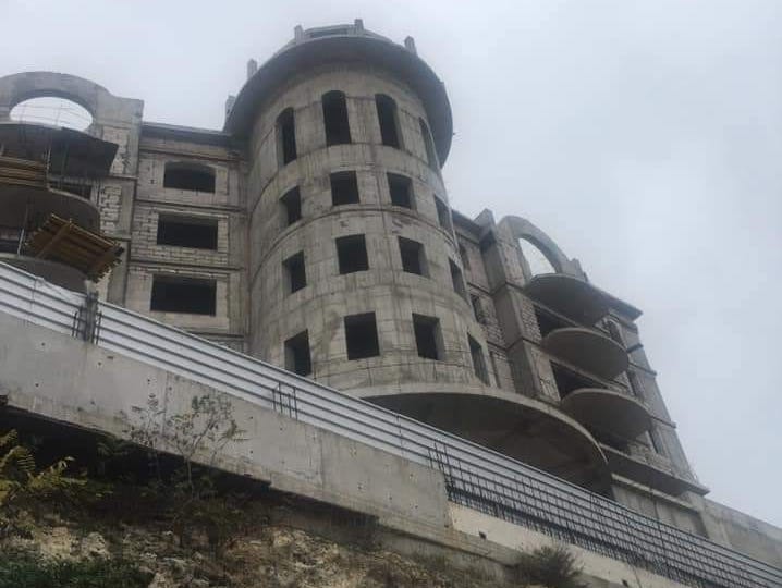 Многоэтажка на улице Лермонтова, 1 в Севастополе