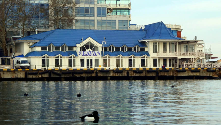 Ресторан Seavas в Артиллерийской бухте Севастополя