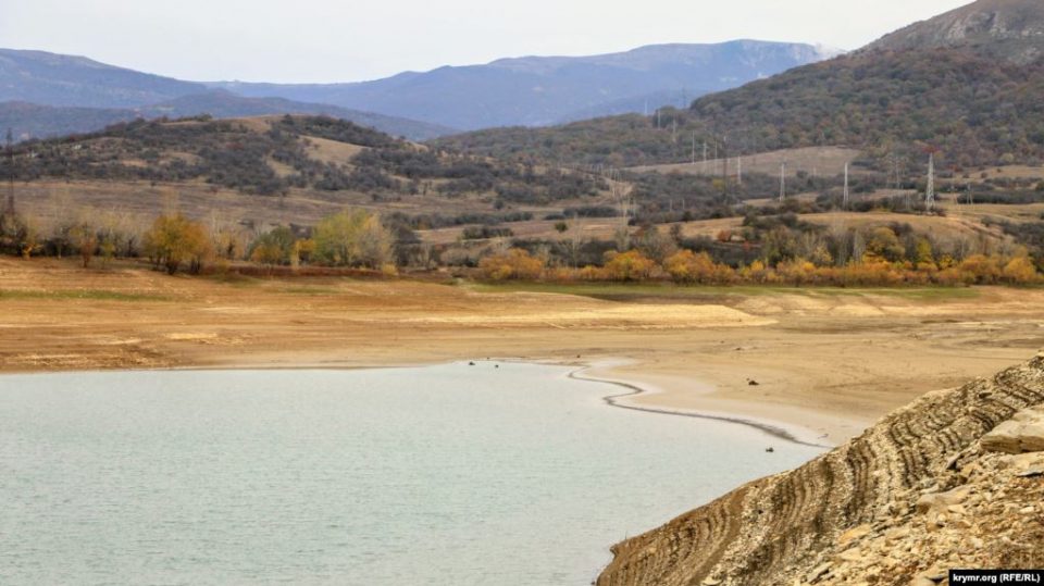 обмелевшее Аянское водохранилище