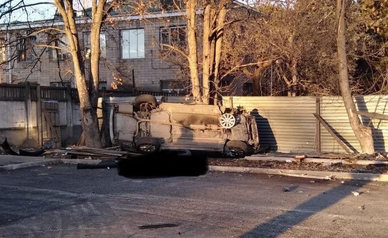 В симферопольском переулке Элеваторный произошло ДТП с участием легковушки, в результате которого погиб один человек