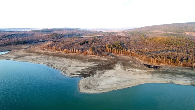 В Симферопольском водохранилище почти не осталось воды