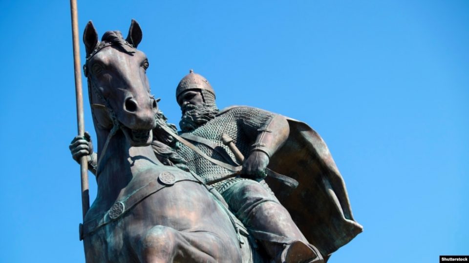 Киев. Памятник богатырю Илье Муромцу