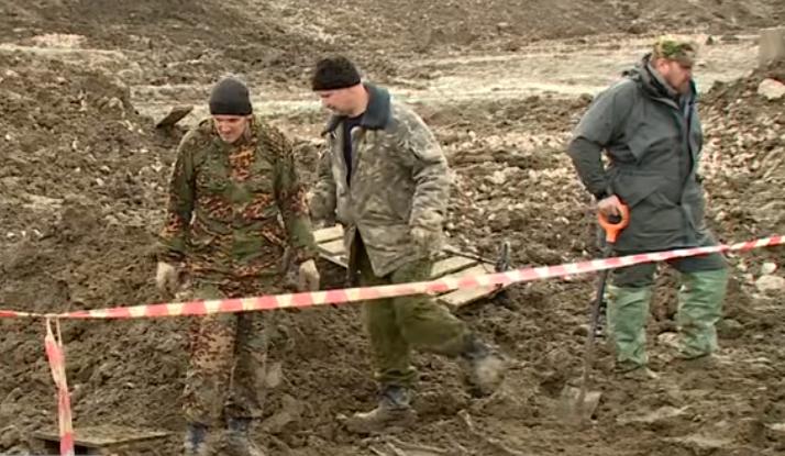 При строительстве водозабора на реке Бельбек рабочие случайно обнаружили братскую могилу красноармейцев