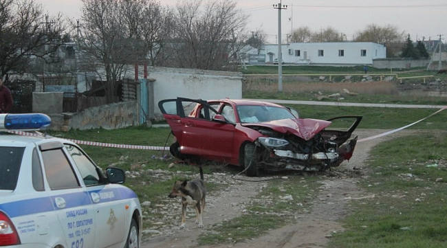 Севастополец с метадоном пытался сбежать от полицейских и попал в ДТП под Евпаторией