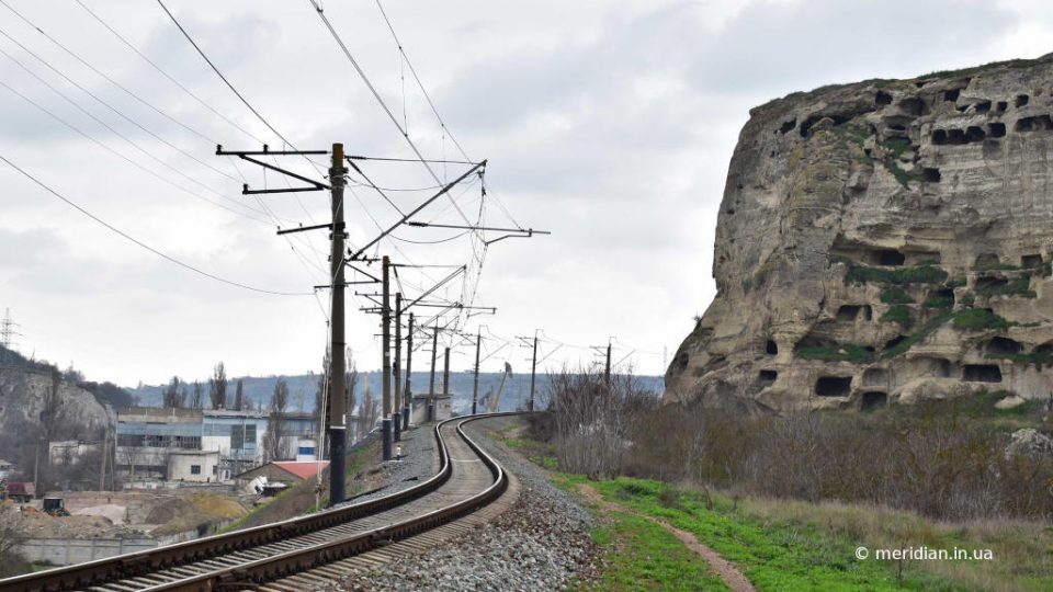 железная дорога в Инкермане у Загайтанской скалы