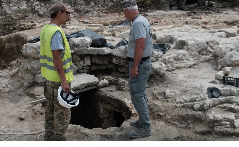 нашли античную «аллею склепов» в Херсонесе Таврическом