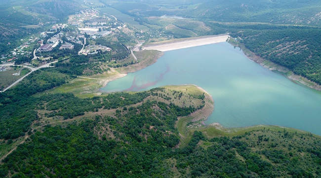 водохранилище в Крыму