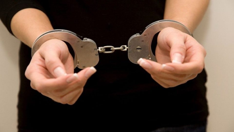 правоохранители задержали женщину
