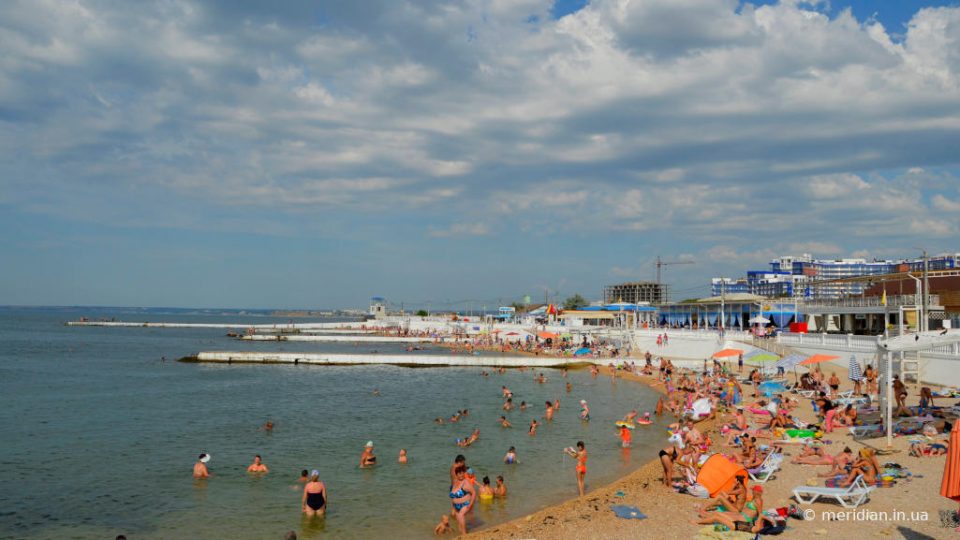 пляж в парке Победы в Севастополе